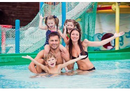 Неограниченное посещение аквапарка и банного комплекса для 2 взрослых и 2 детей